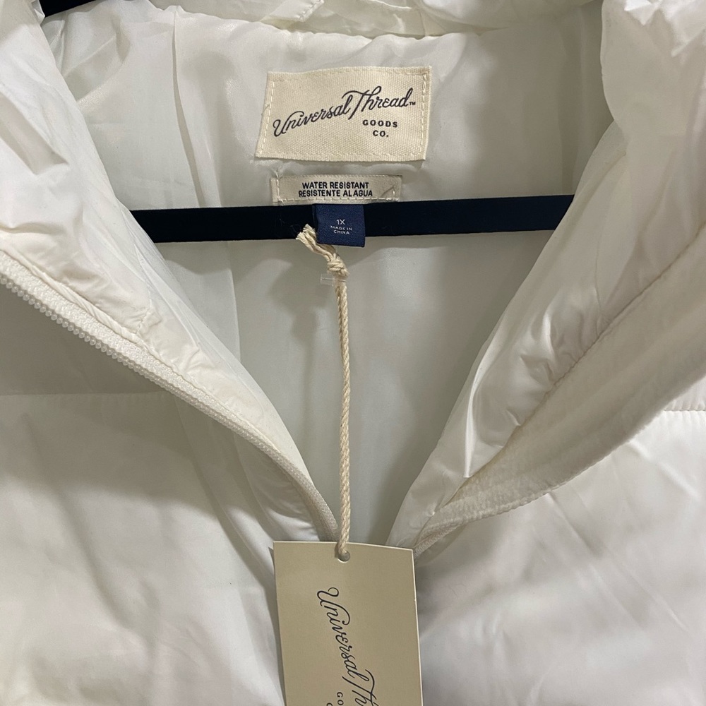 Universal Thread White Puffer Jacket - Picture 2 of 4